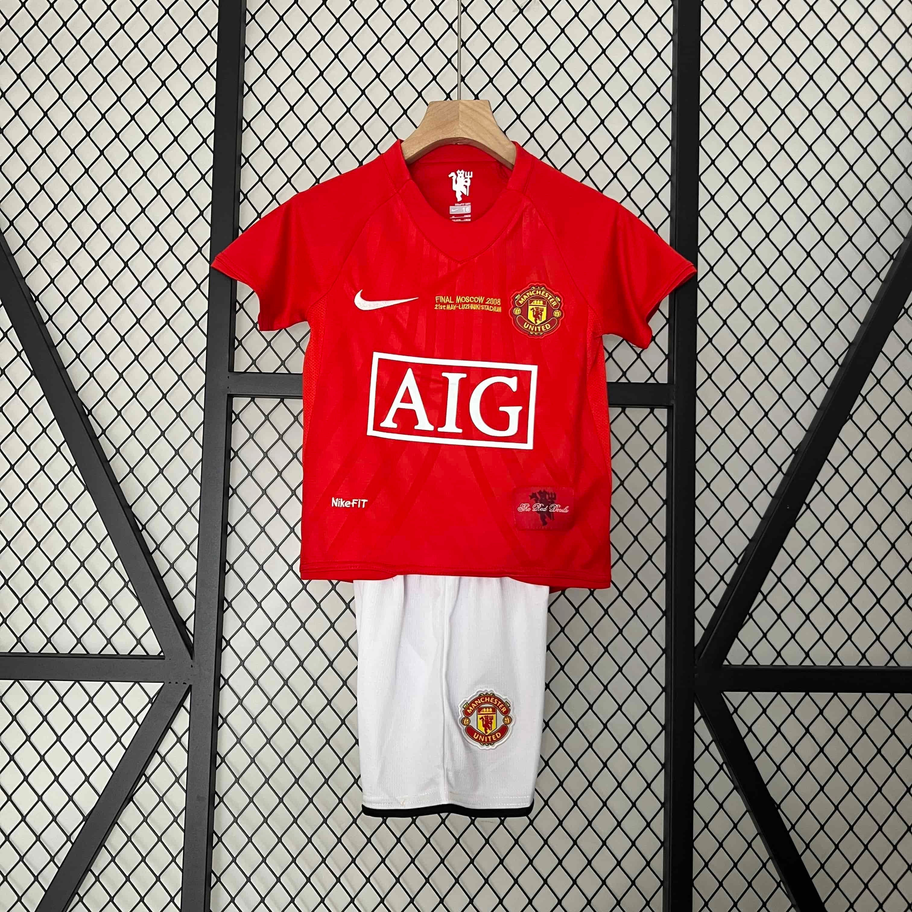 Manchester United home kit 2008 Kids
