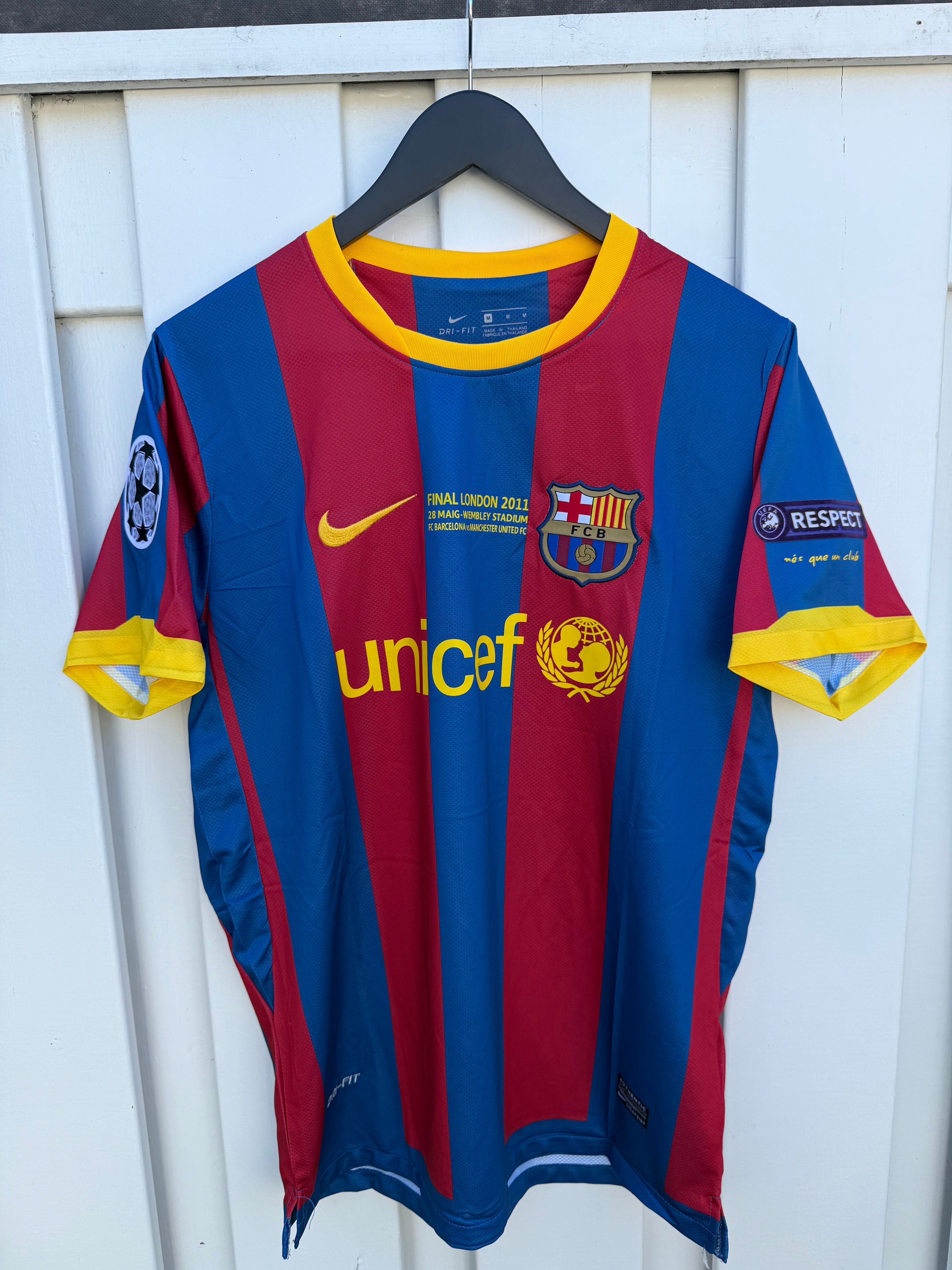 Barcelona 2011 home final jersey