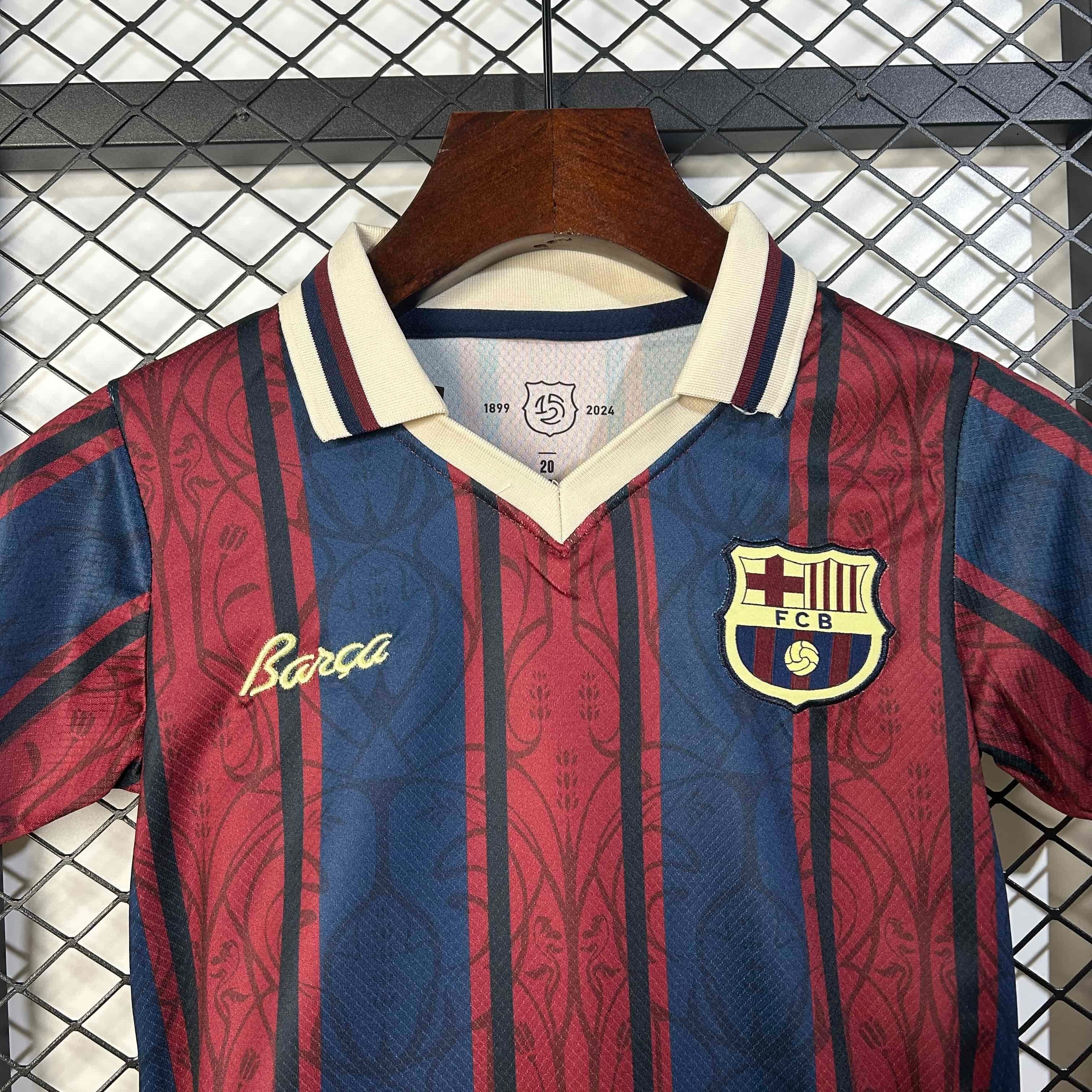 Barcelona special 125th anniversary tenue Retro