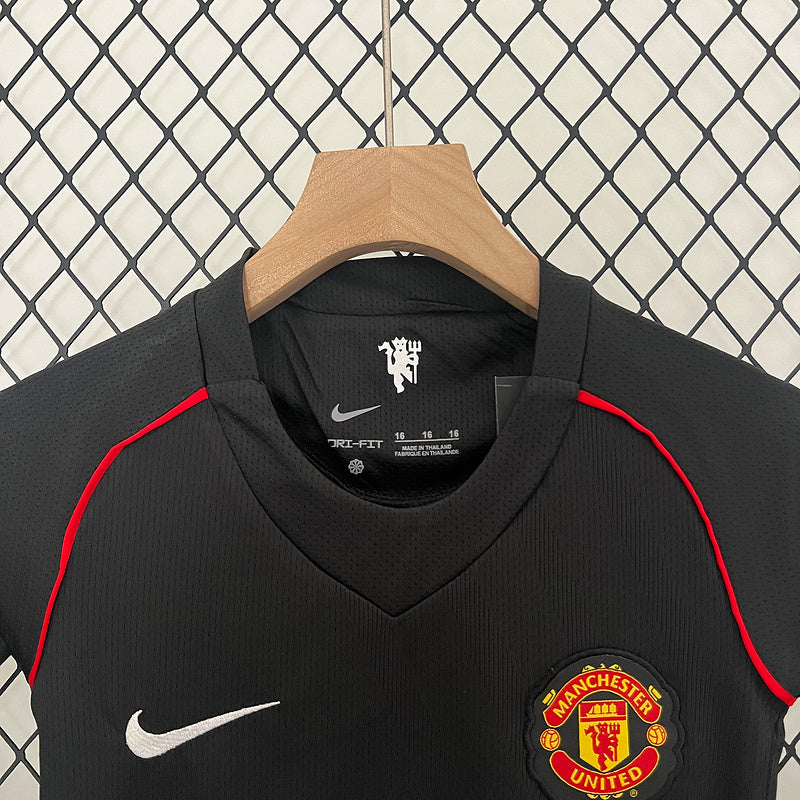 Manchester United Away kit 2008 Kids