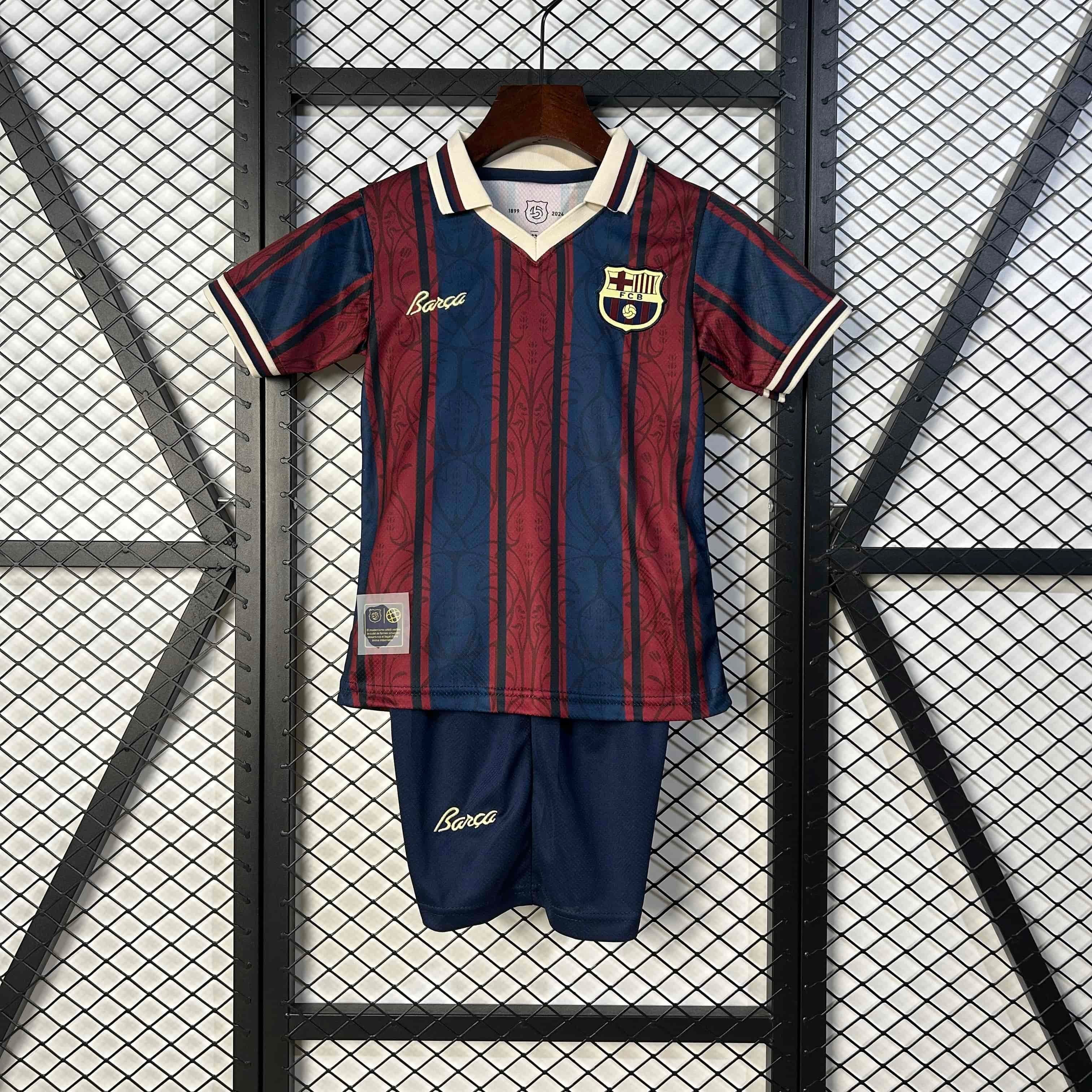Barcelona special 125th anniversary tenue Retro