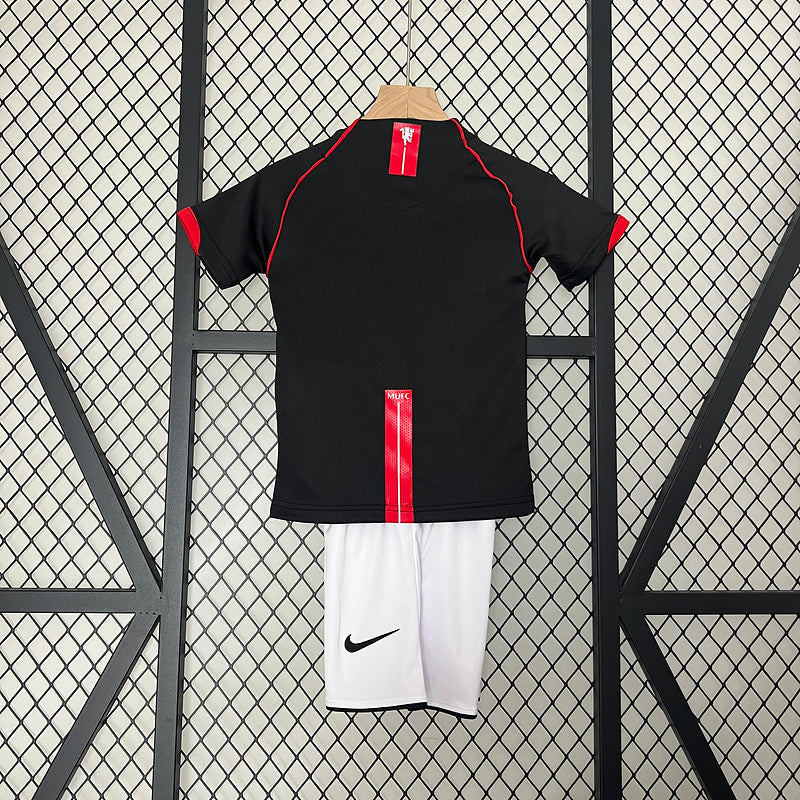 Manchester United Away kit 2008 Kids