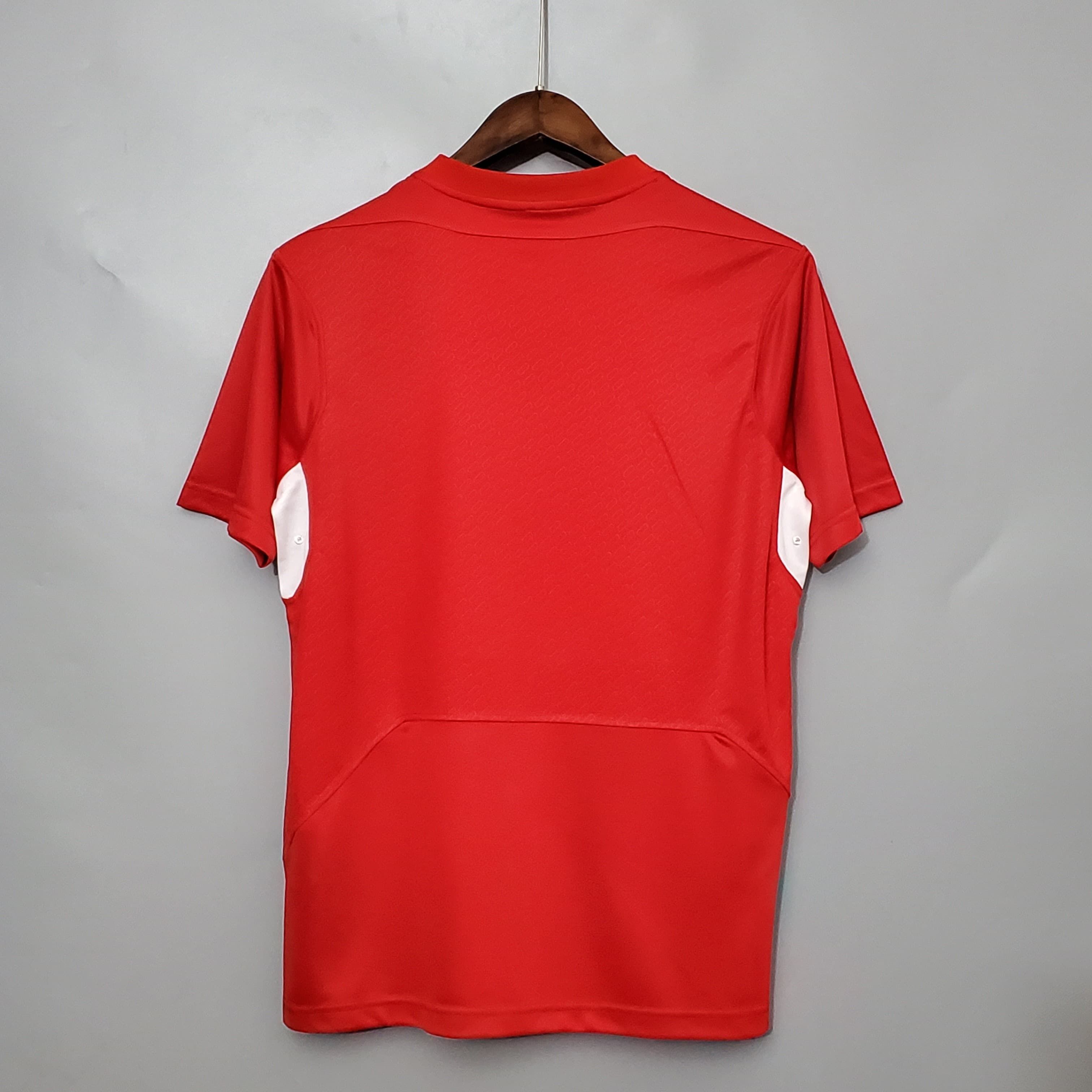 Liverpool home 04/05